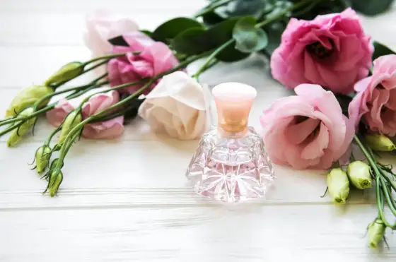 Perfumy z Róż DIY: Stwórz Własny, Luksusowy Zapach